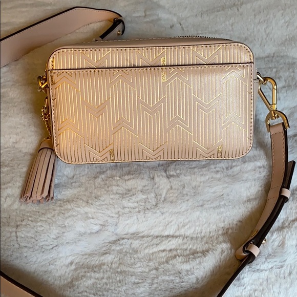 Michael Kors Crossbody - Picture 6 of 8